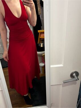BCBGMaxAzria Red Sleeveless V-Neck Midi Dress